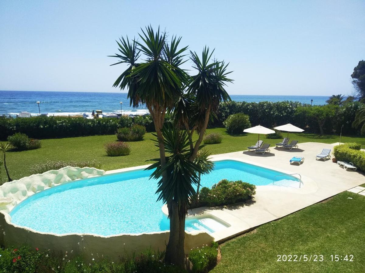 Beachfront Neptuno I, Complex,Views,Pool,Garden, Elviria Marbella Esterno foto