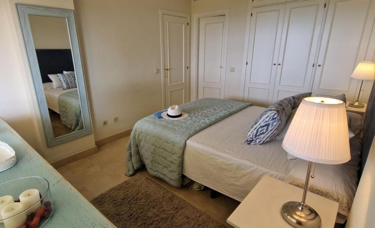 Beachfront Neptuno I, Complex,Views,Pool,Garden, Elviria Marbella Esterno foto